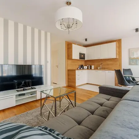 Apartment Apart111 Rodzinny 3 - 2 Sypialnie- Sauna, Silownia