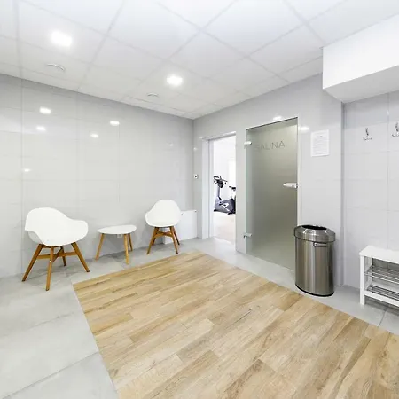 Apart111 Rodzinny 3 - 2 Sypialnie- Sauna, Silownia Apartment *