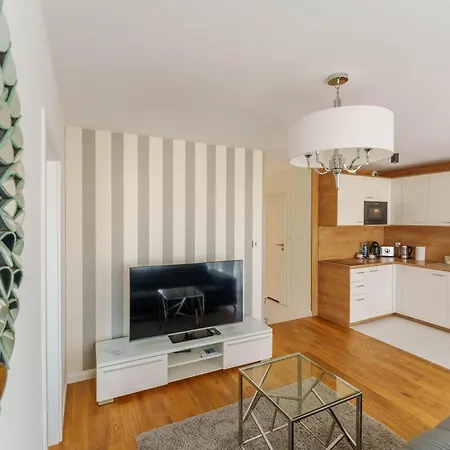 Apart111 Rodzinny 3 - 2 Sypialnie- Sauna, Silownia Appartement